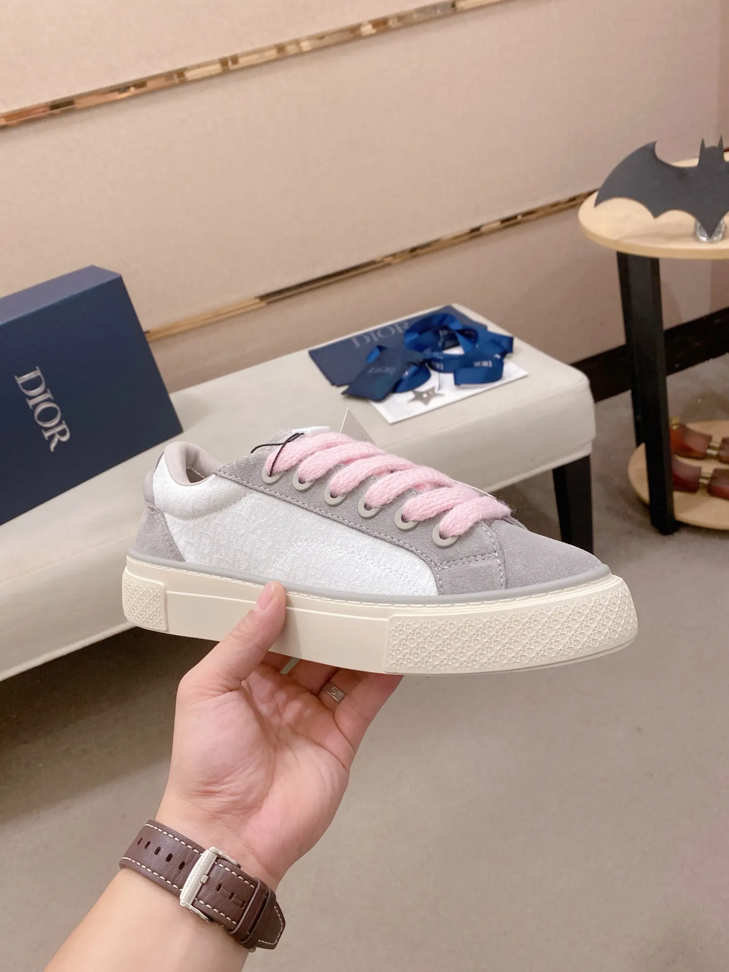 Factory price: 300 Men's shoes 💰[Dior·Dior] Top 🔍Couple style 💏🔍New casual sports style couple shoes, new four-season design, perfect workmanship, lace-up lazy style to create cabinet quality, upper: imported first-layer cowhide, sheepskin lining is soft and comfortable, ultra-light TPU wear-resistant outsole, simple, versatile fashion men's shoes, excellent color code number 35--44